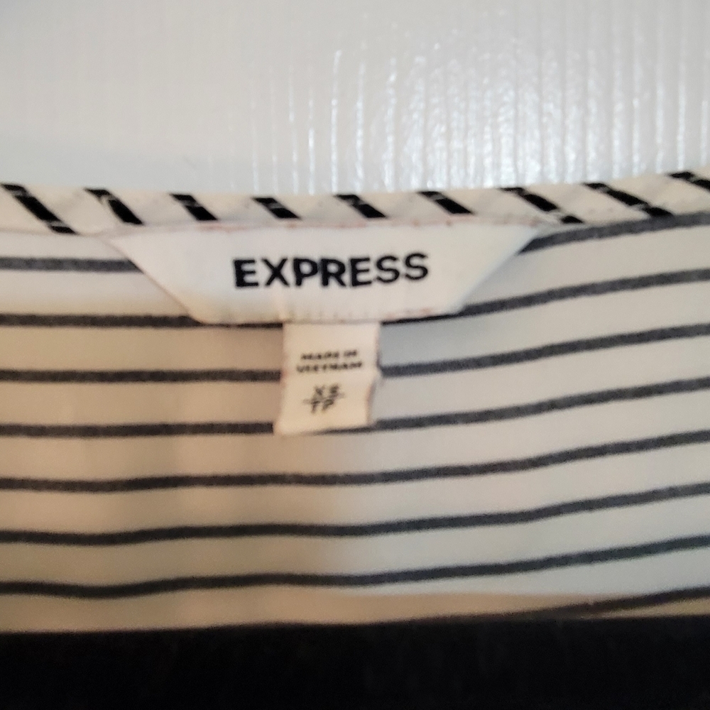 Express Shirt - Picture 6 of 6